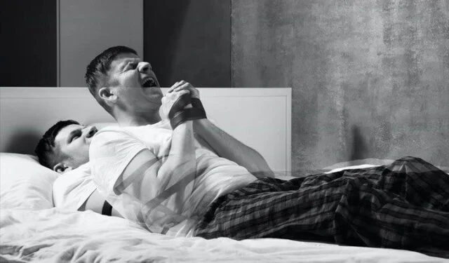 شيخ روحاني وعلامات وجود أعمال سحرية